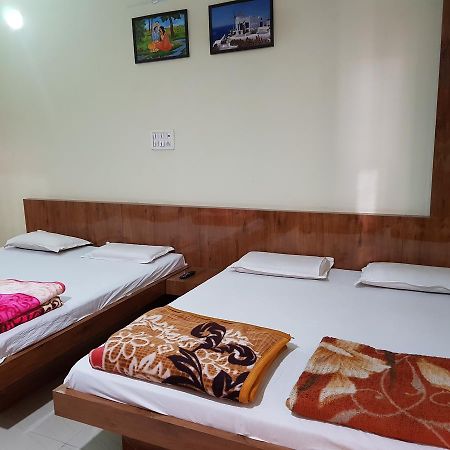 Hotel Shri Radhe Krishna Godarpura Exterior foto
