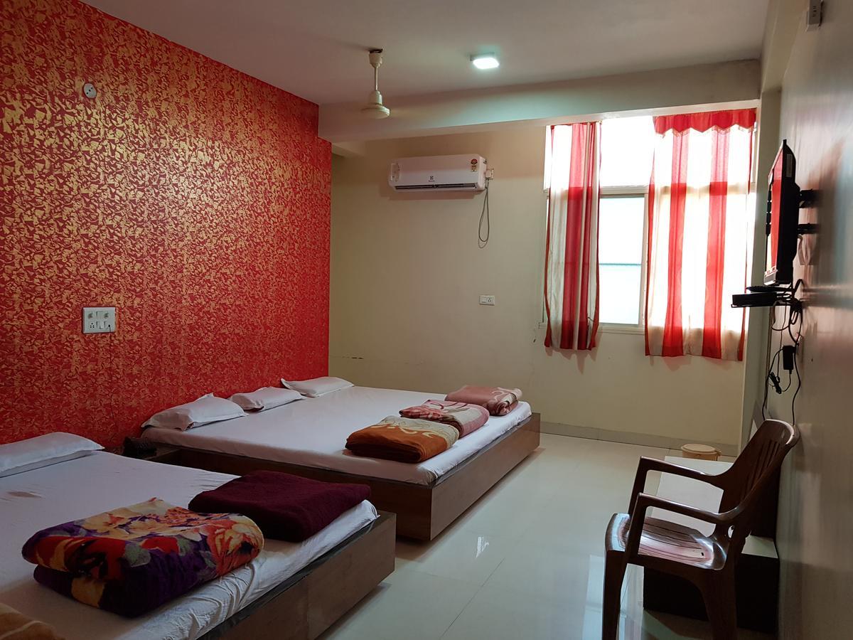 Hotel Shri Radhe Krishna Godarpura Exterior foto