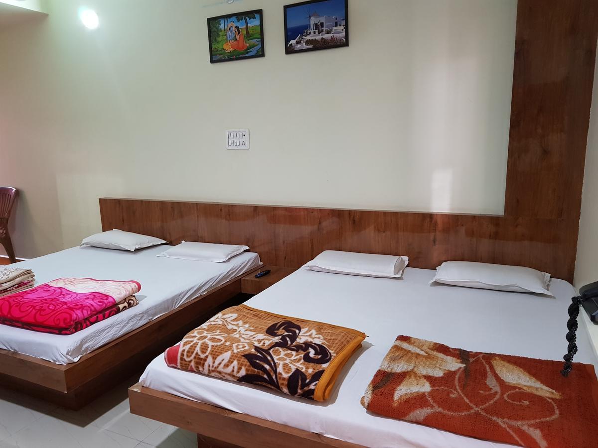 Hotel Shri Radhe Krishna Godarpura Exterior foto