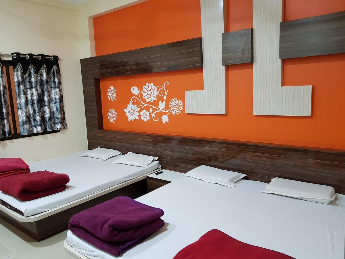 Hotel Shri Radhe Krishna Godarpura Exterior foto