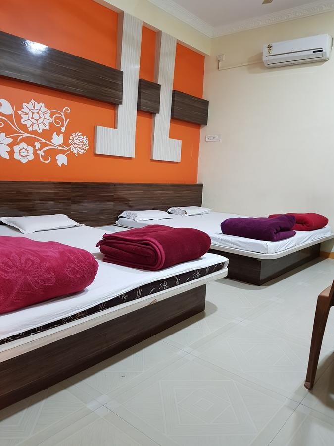 Hotel Shri Radhe Krishna Godarpura Exterior foto